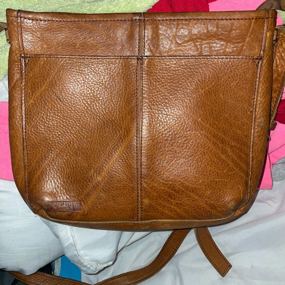 Duluth Trading Co Brown Pebble Leather Crossbody Shoulder Bag Purse Distressed